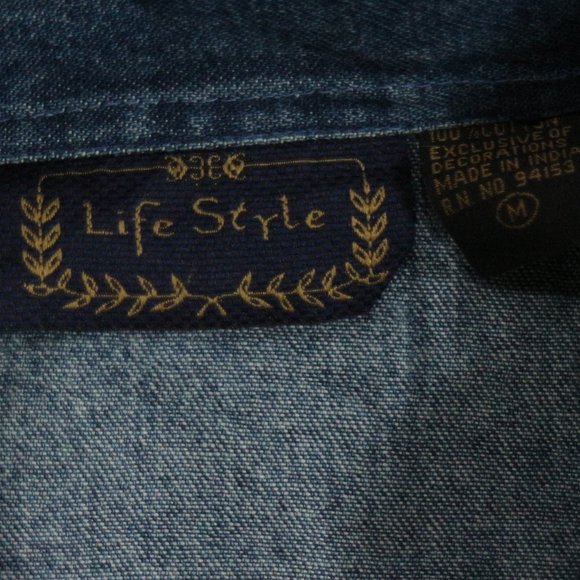 LIFESTYLE Vintage Embroidered Denim Jacket Sz Medium - Picture 7 of 15